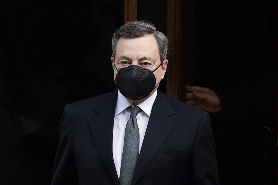 Rivoluzione Draghi: cure a domicilio per guarire dal Covid