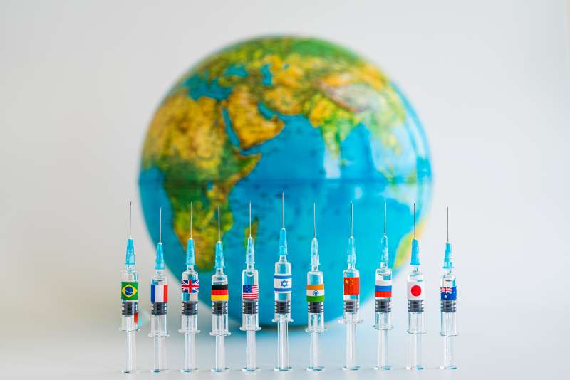Il Risiko dei vaccini anti-Covid. La salute è un fattore geopolitico: anche in pandemia il mondo si muove per aree di influenza