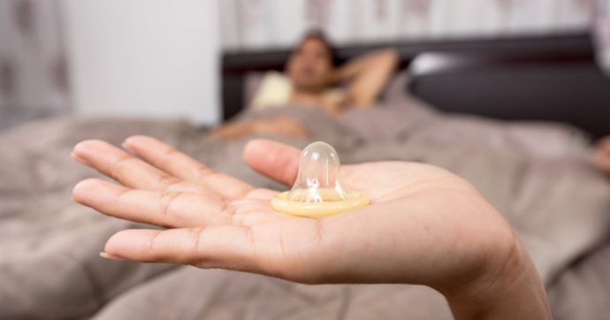 California, sfilarsi il preservativo senza il consenso del partner diventa illegale
