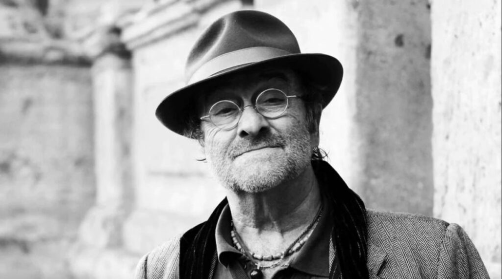 lucio dalla bn 1050x586 1