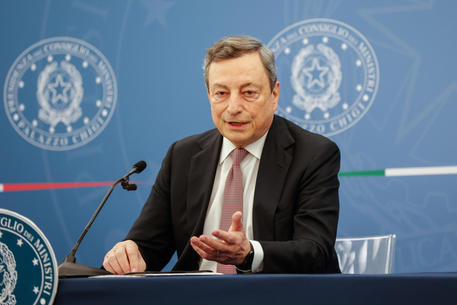 Draghi: ‘Sì all’obbligo vaccinale e alla terza dose’