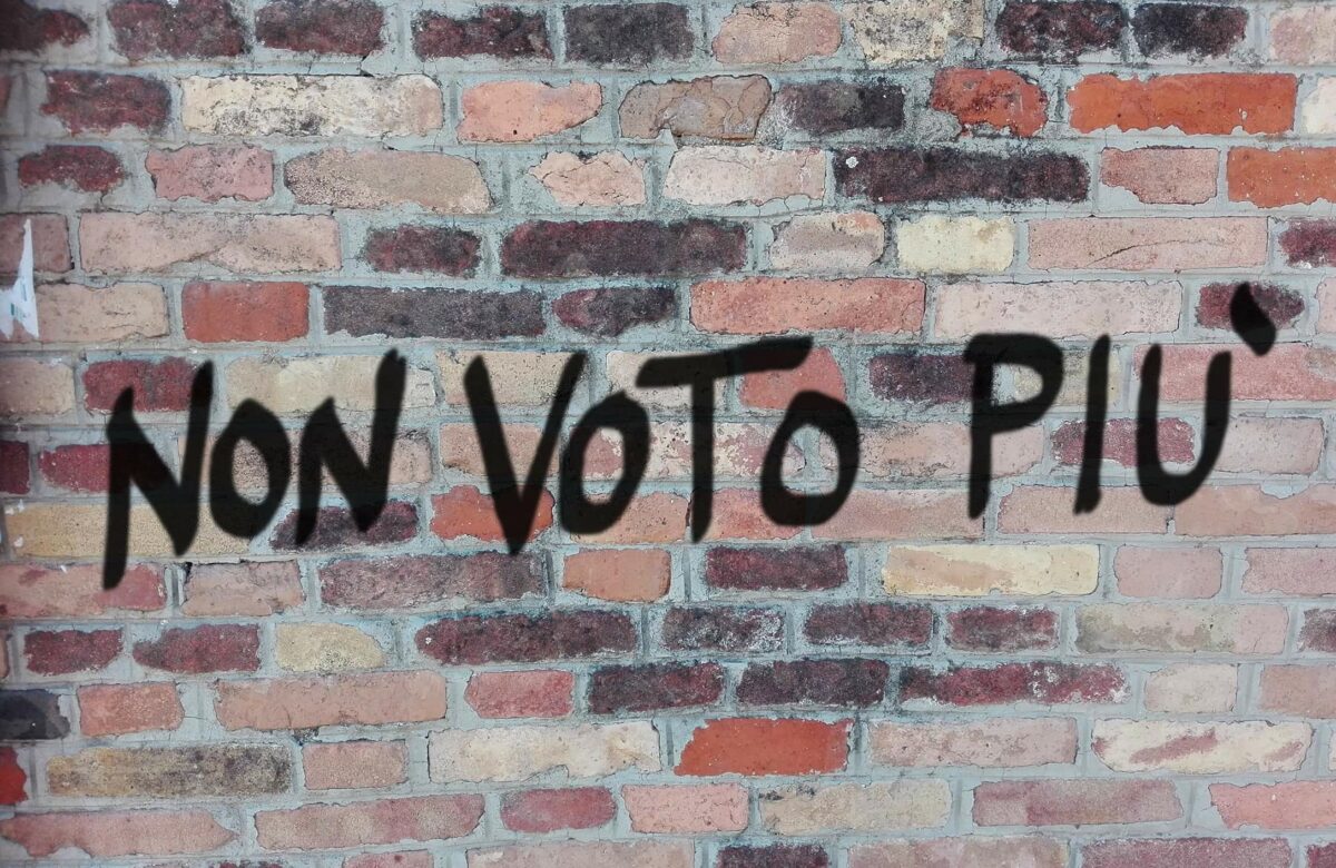 No al Green Pass: un italiano su due diserta le elezioni