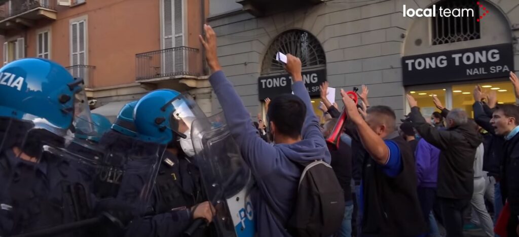 polizia manifestanti 1