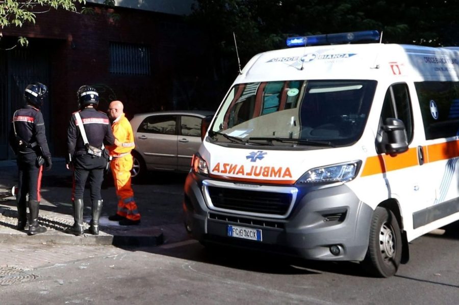 Pisa, bimbo morto dissanguato dopo caduta: Ha scavalcato: la damigiana di vetro era accanto al letto