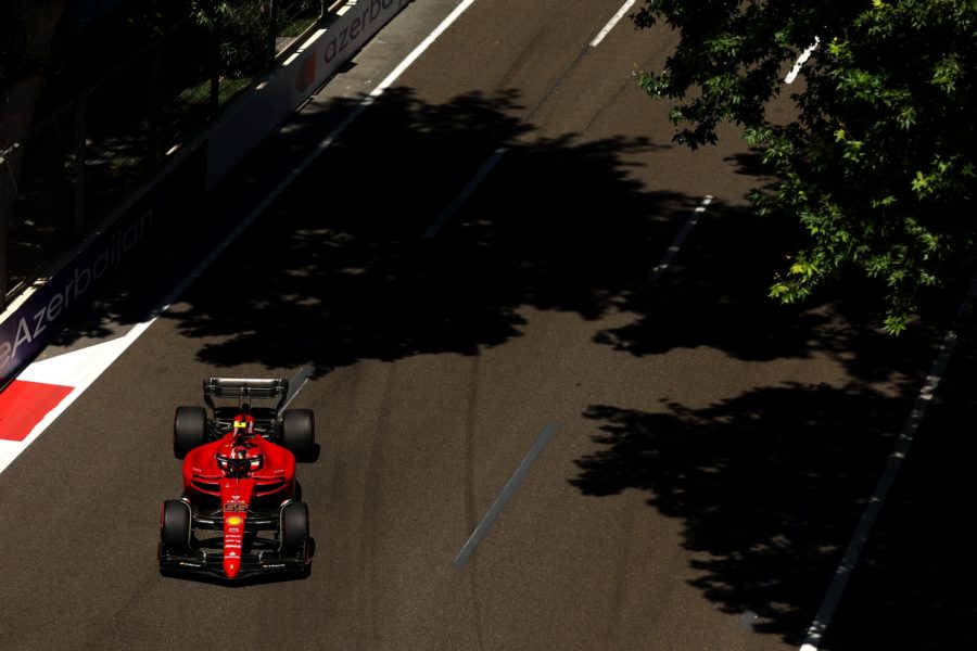 F1, disastro Ferrari a Baku: dopo Sainz, si ritira anche Leclerc