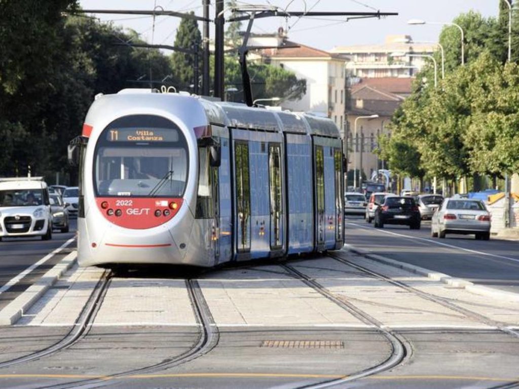 1655990445 tram firenze