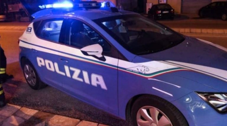 Roma, 42enne aggredito da otto quindicenni: picchiato per una sigaretta