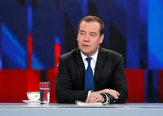Ucraina, Medvedev: ‘Se Nato invade Crimea sarà terza guerra mondiale’