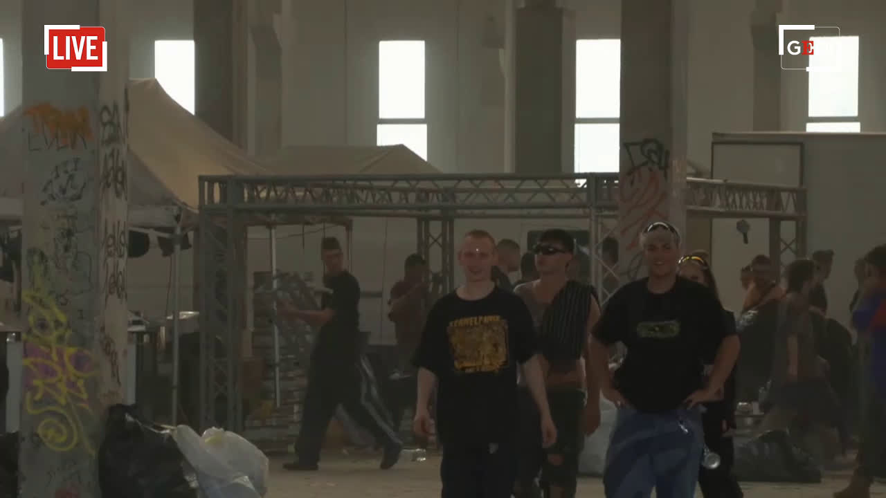 Rave party a Modena, avviate le operazioni di sgombero - diretta 1 studio1 thumb full 720