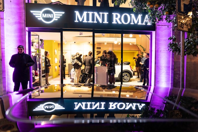 MINI rinnova il suo Urban Store di Roma