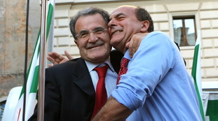 Prodi, Bersani e D'Alema: ecco il piano dei morti viventi per fermare la Meloni