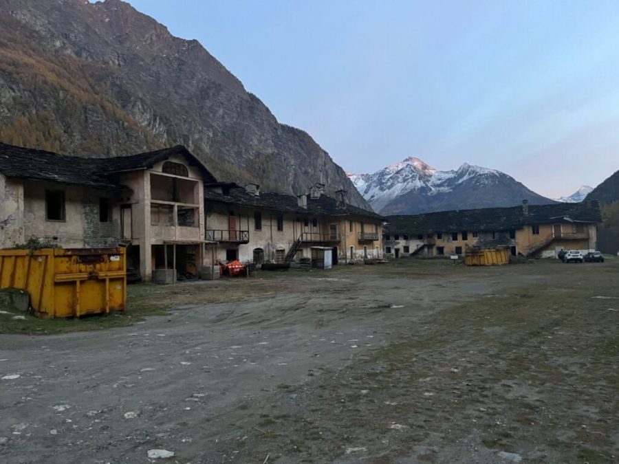 “EstrArt”: il progetto di rinascita dell’ex villaggio minatori di Ollomont 1 58677C25 B5B9 42E5 ACD1 BA5F95C51487 1024x768 1