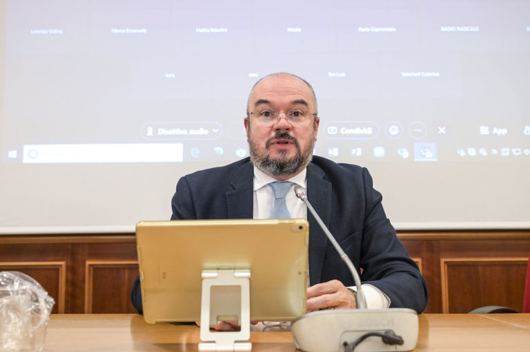 Imagoeconomica 1662813