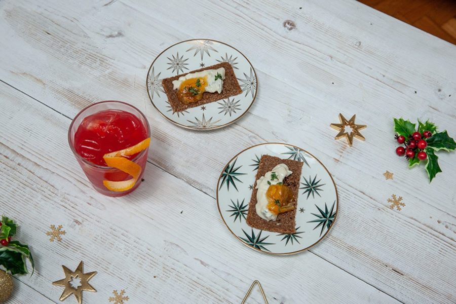 Pane di Segale Gorgonzola Dop Marmellata di arance e Timo con cocktail analcolico in abbinamento