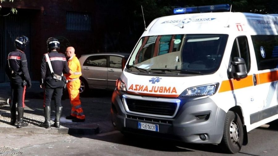Terremoto Marche, dopo il sisma chiama la madre che non risponde al telefono: era morta da due mesi 1 ambulanza giorno palazzo 1623397762209 1623954302186 1653910185108 1200x675 1