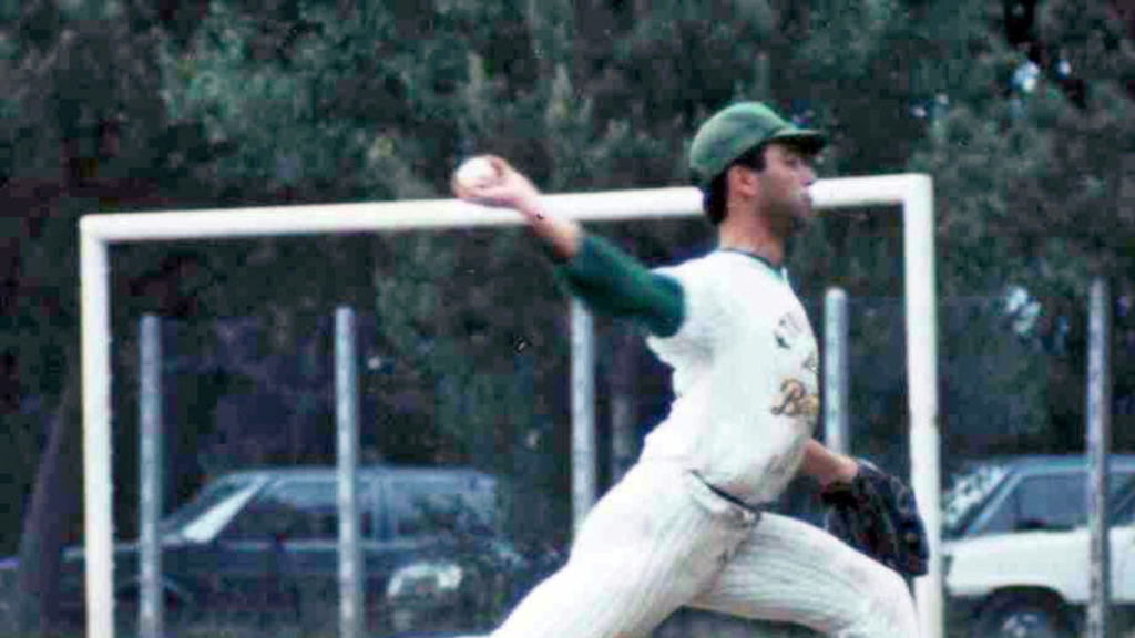 andrea bologna nel 1987 mentre gioca a baseball