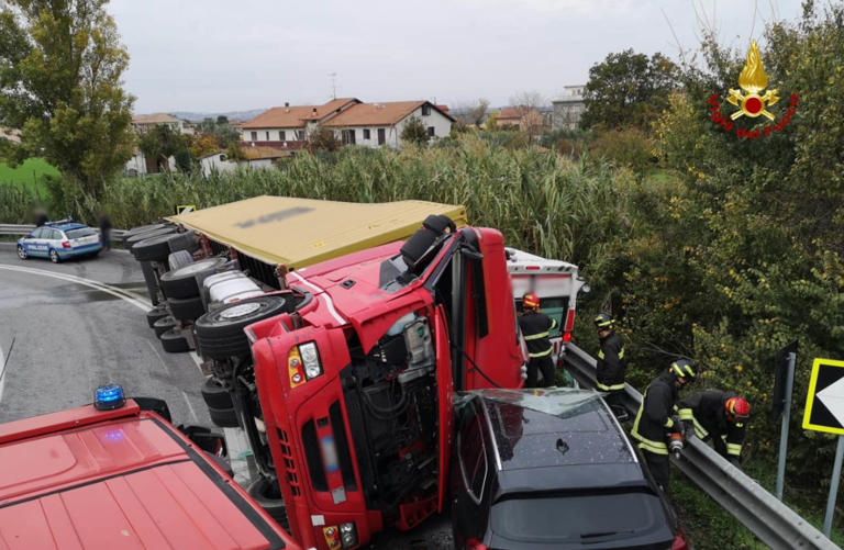 camion ambulanza morti ancora