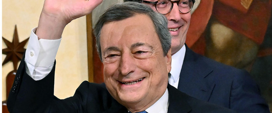 Dall’agenda Draghi, stracciata dagli elettori, al libro con i discorsi del Re Mario: prepara il ritorno?