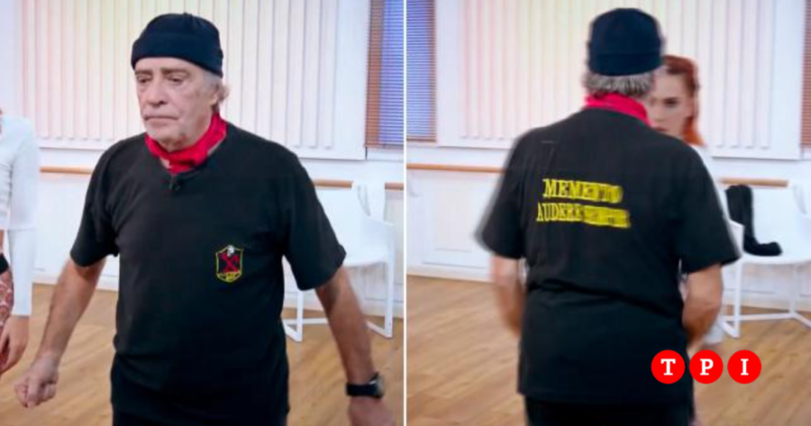 Enrico Montesano e la maglia della Decima Mas: “Io fascista? Mi sento offeso” 1 enrico montesano polemica decima mas