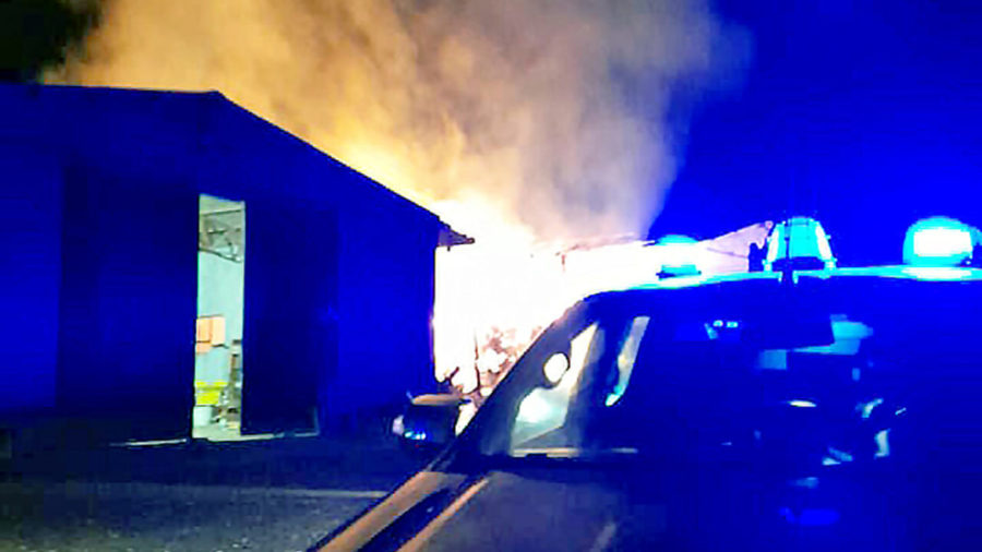 fienile in fiamme a riva dei tarquini