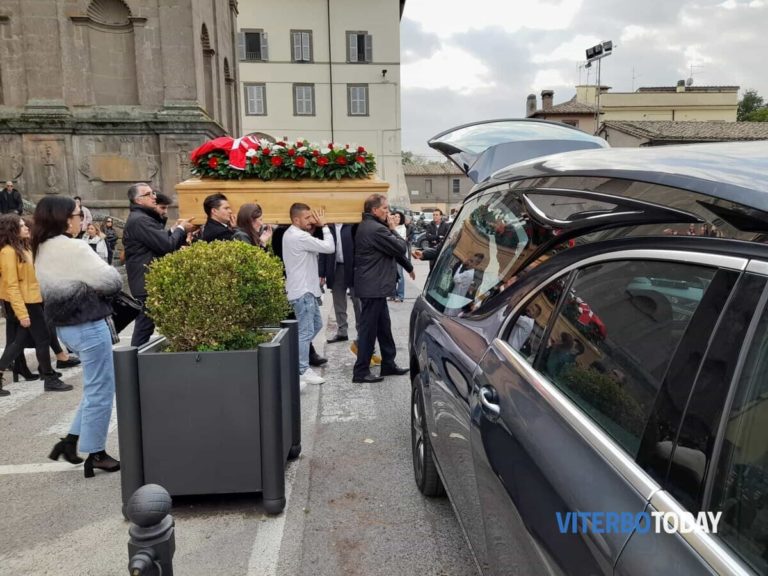 funerali di raffaele caiazza 2
