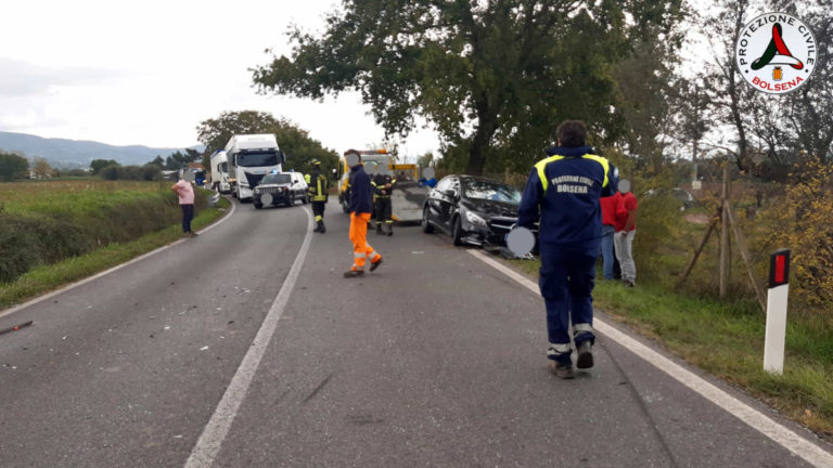 incidente sulla cassia nord tra bolsena e san lorenzo nuovo 3