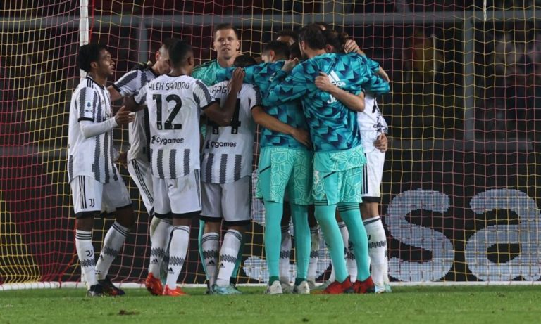 juve.2022.23.abbraccio.gruppo.1080x648