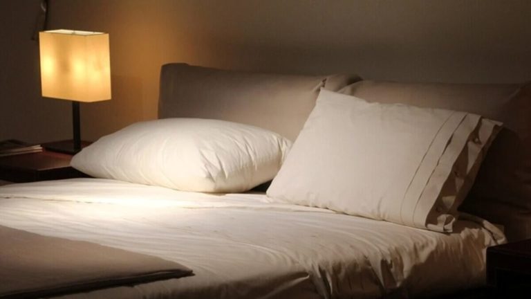 letto matrimoniale foro pixabay sferrario 1968 2