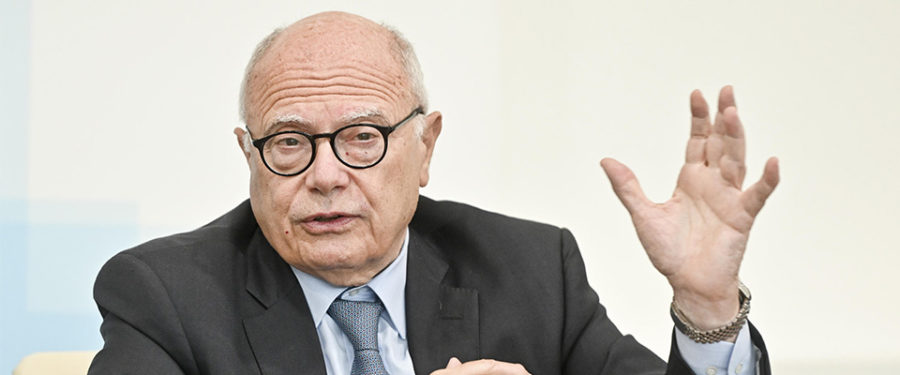 Il professor Massimo Galli lancia l’allarme-Natale sul Covid ma intanto va a processo per i concorsi truccati 1 massimo galli