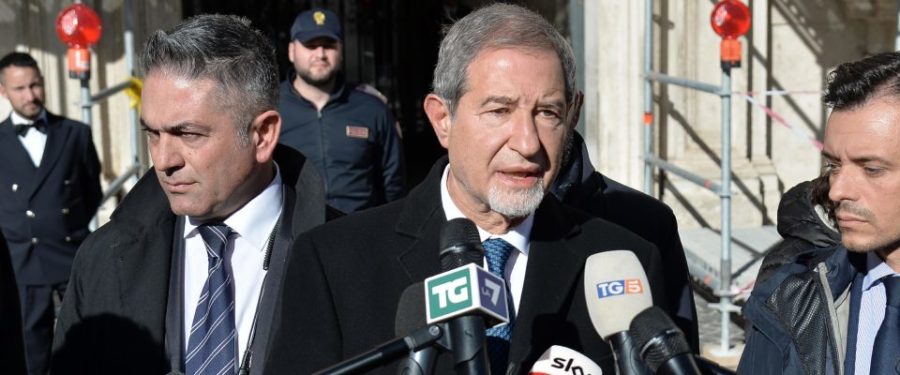 Musumeci: «Nessuna clemenza per chi aggredisce il territorio, ma i sindaci vanno aiutati» 1 musumeci 1 1