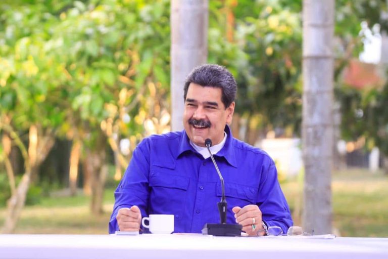 nicolas maduro twitter