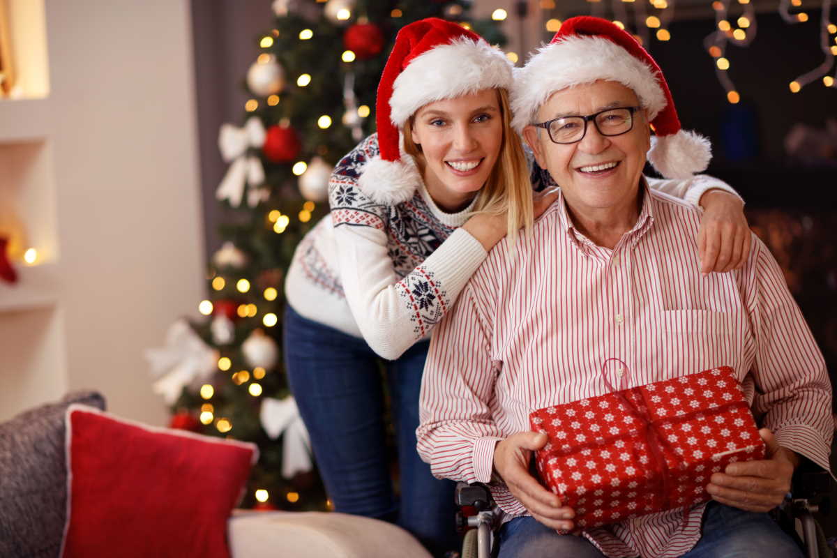 Questo Natale diventa un “nipote di Babbo Natale” per regalare un sorriso agli anziani che vivono nelle RSA