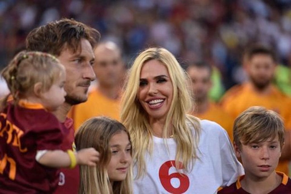 nuova donna casa totti blasi