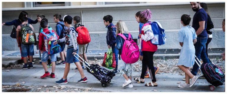 Denatalità e scuola: con un calo di 100mila alunni ogni anno chiuderanno seicento istituti 1 scuola 1 1