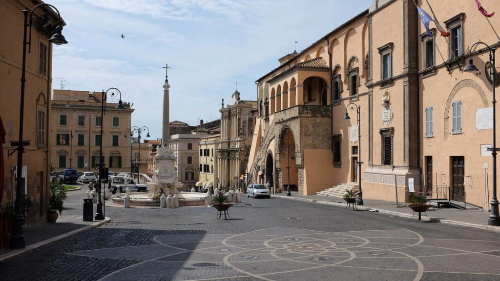 tarquinia la piazza principale della citta