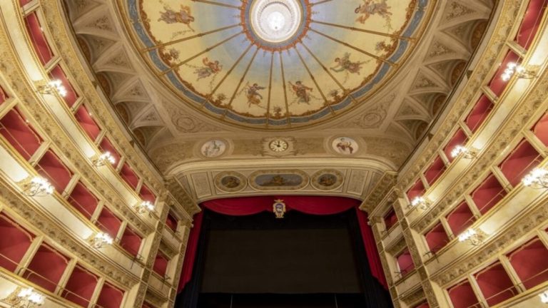 Visita guidata presso il pittoresco Teatro dell'Unione di Viterbo 1 teatro dell unione