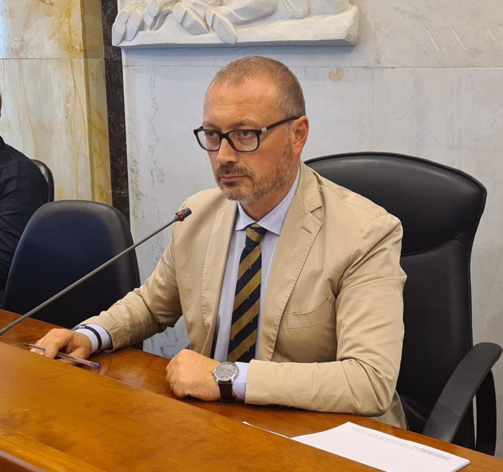 versace consiglio metropolitano