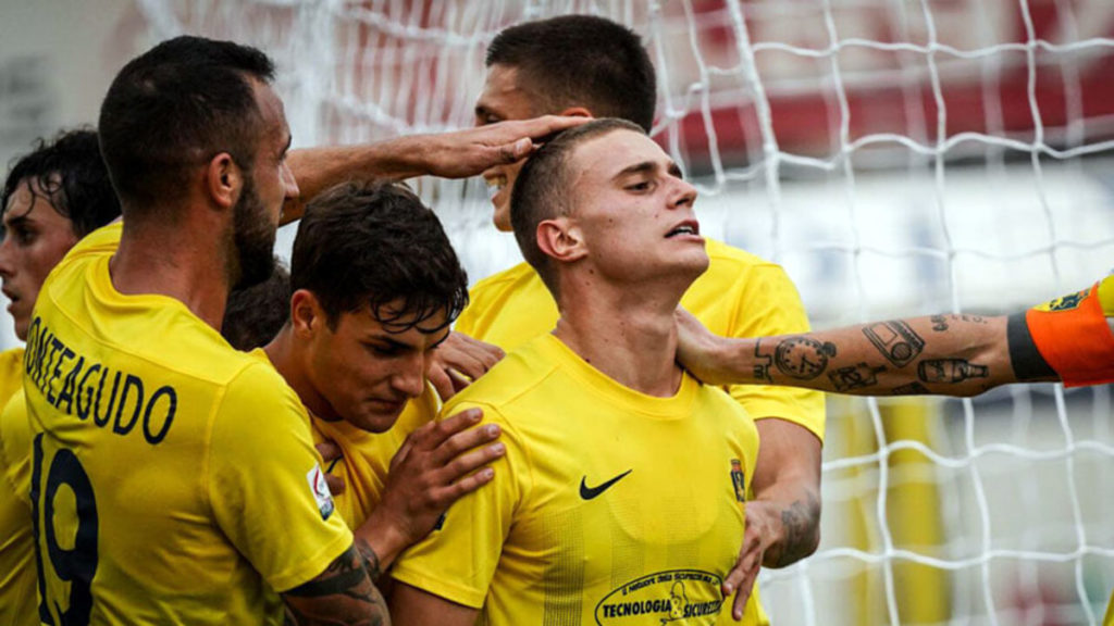 viterbese pontedera serie c coppa italia calcio