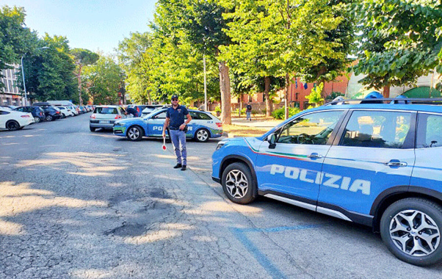 viterbo controlli della polizia a viale trento