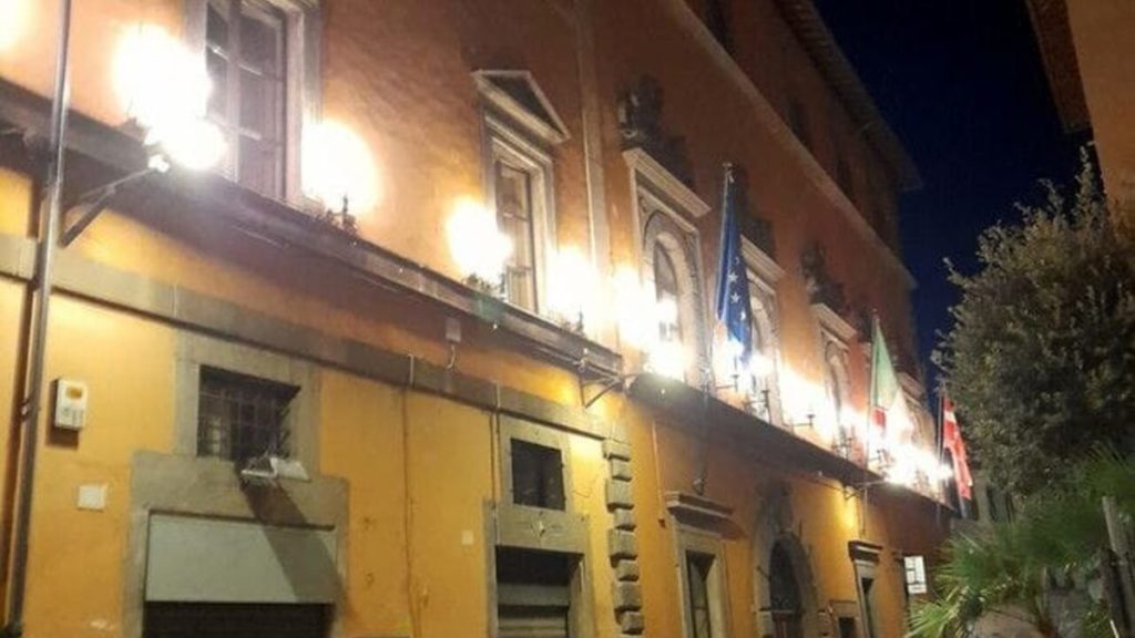 viterbo palazzo gentili di notte 2