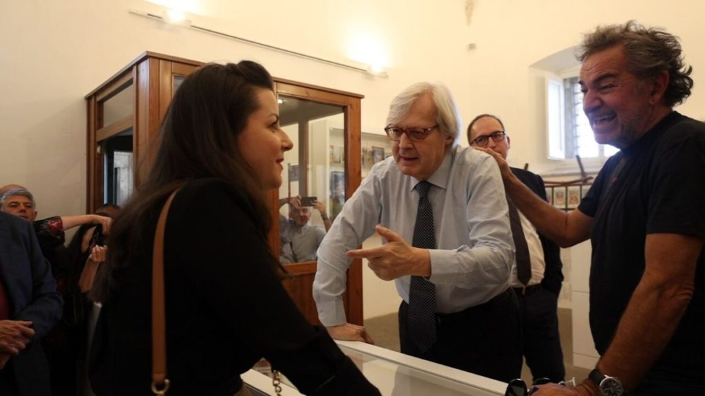 vittorio sgarbi e chiara frontini alla mostra su michelangelo