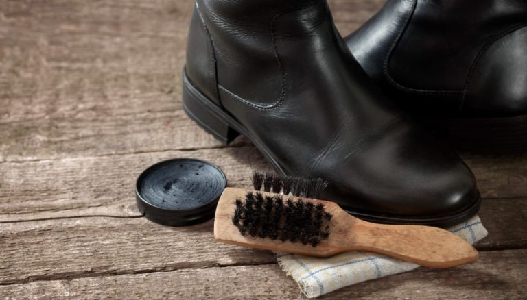 Come pulire gli stivali in pelle