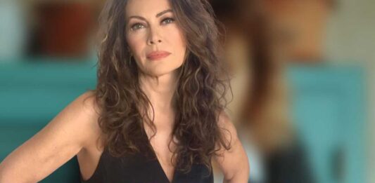 La stessa bellezza della mamma: ecco la figlia di Elena Sofia Ricci, resterete di stucco 1 Elena Sofia Ricci Sologossip 533x261 1