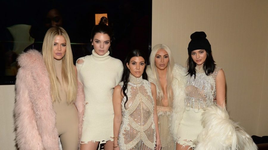 Famiglia Kardashian: ecco i 5 divieti che impongono alla loro cerchia