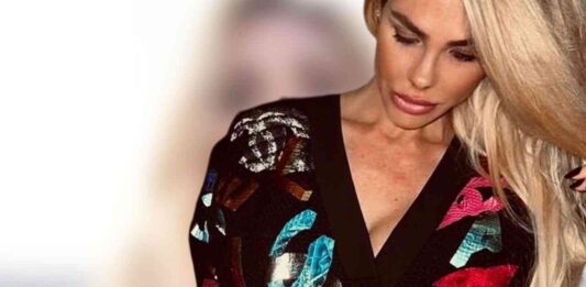 Ilary Blasi Sologossip 2 533x261 1