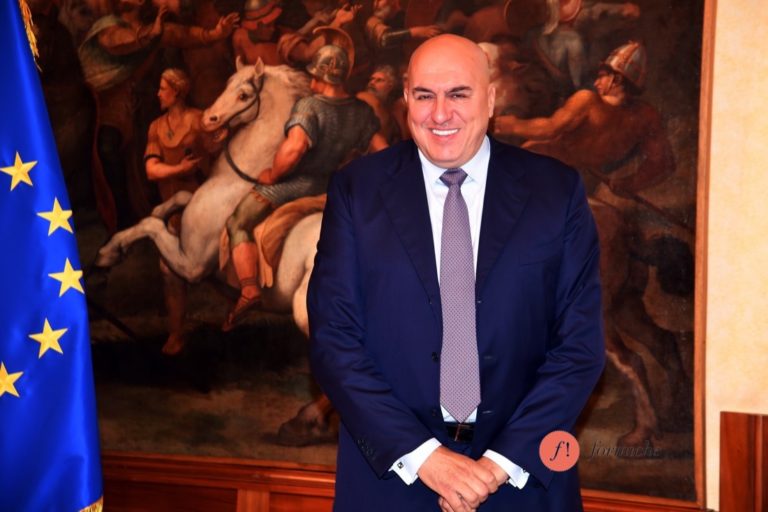 LA CAMPANELLA DI GIORGIA MELONI  236 Guido Crosetto