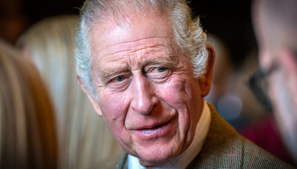 Re Carlo non invita Harry Meghan Natale