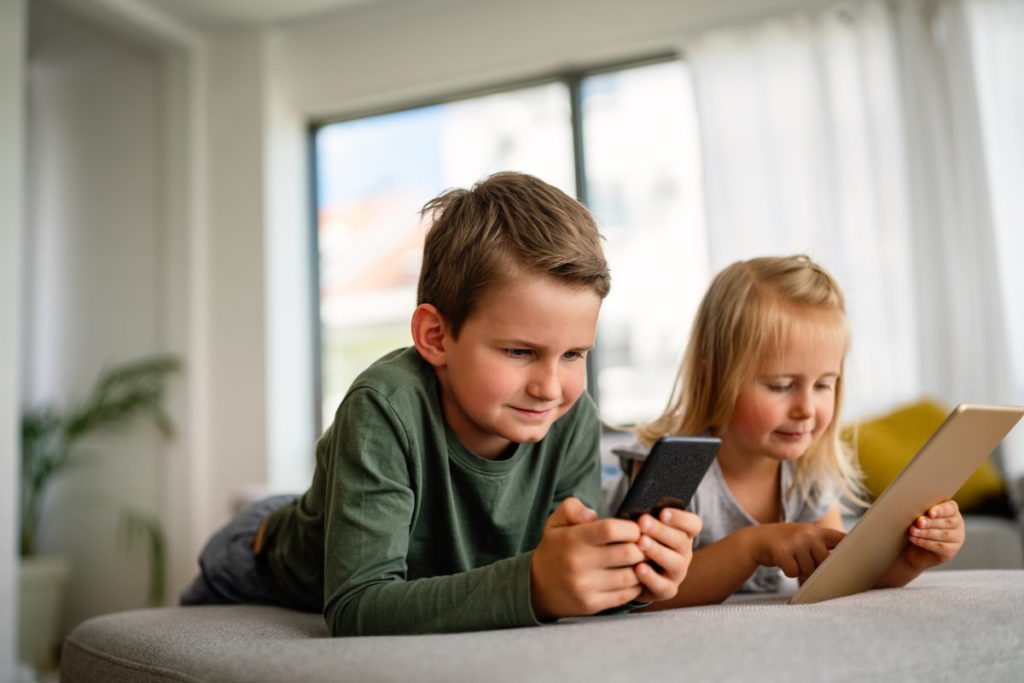 bambini e smartphone