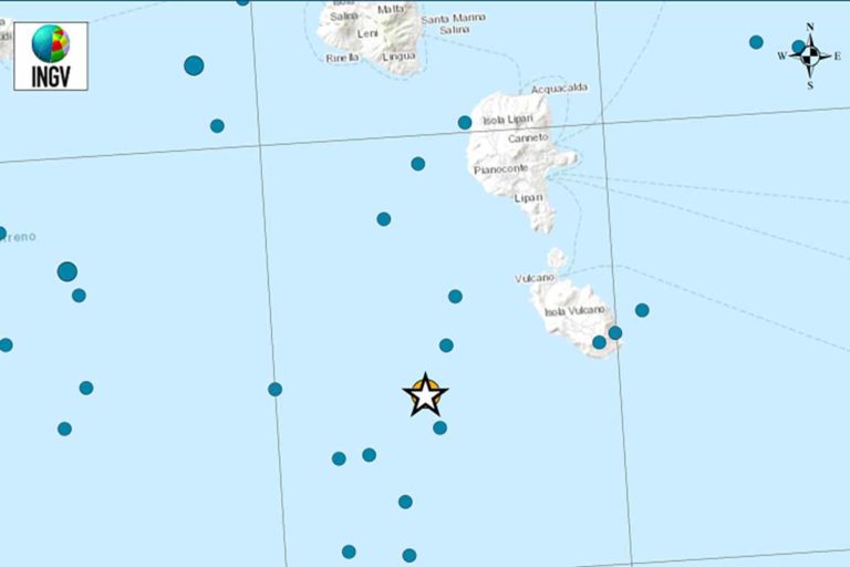 terremoto isole eolie