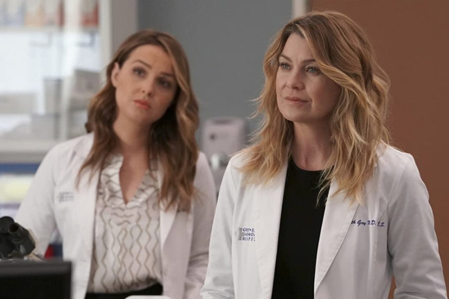 Grey's Anatomy: l'addio di Meredith Grey. Cosa succederà adesso? 1 156295 tv news feature grey s anatomy season 17 release date how to watch and how to catch up image1 f0xbtreiqm